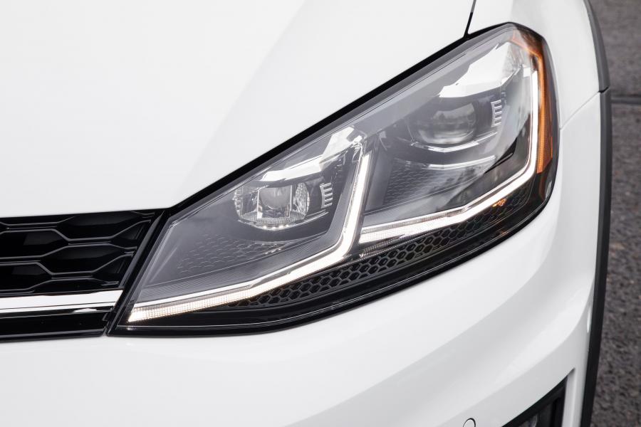 Детали экстерьера Volkswagen Golf Alltrack (Typ 5G) 2017 года  (NA) (фото 5 из 73)